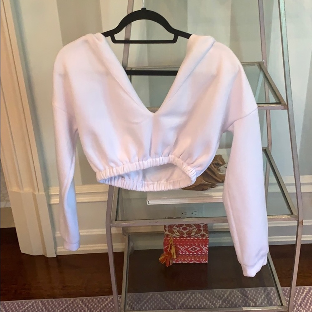 V neck white cropped sweatshirt